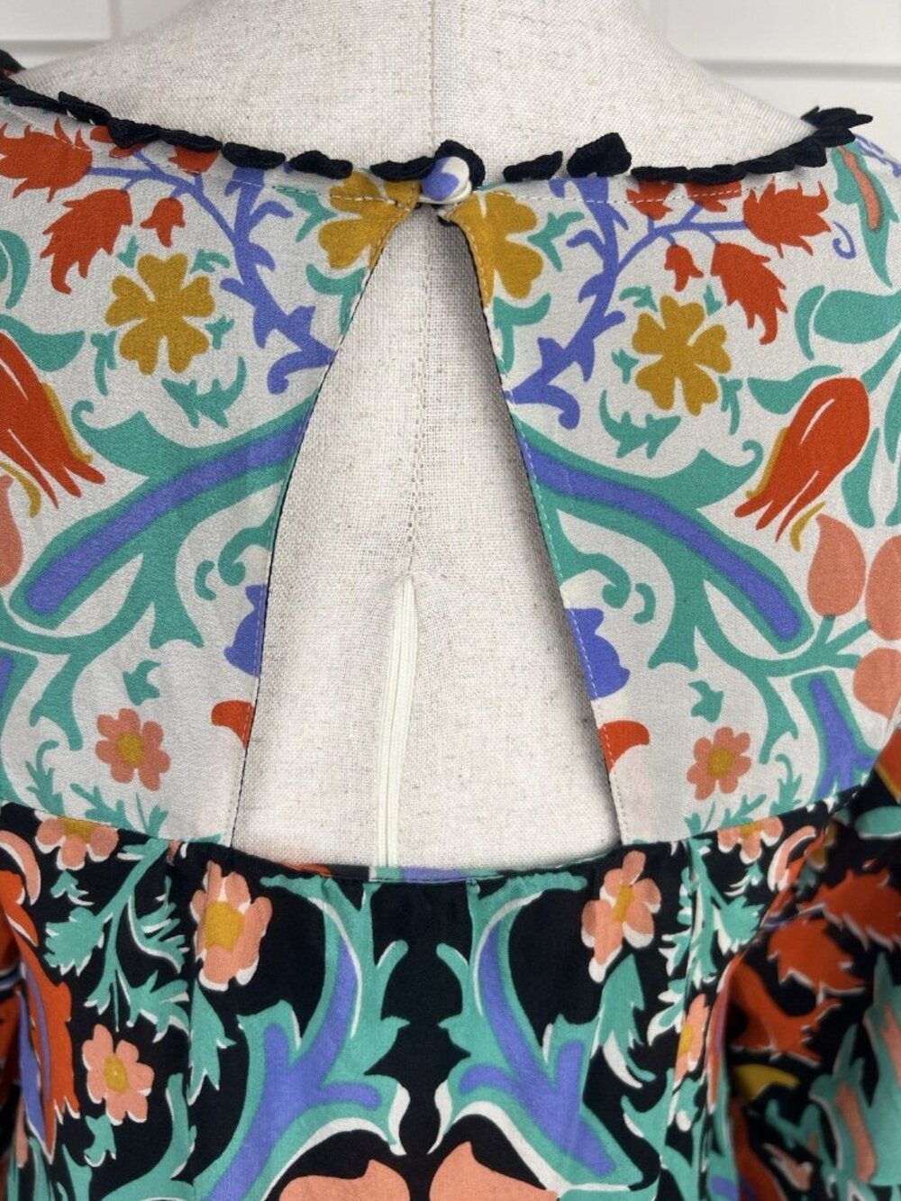 Maeve Anthropologie Silk Blouse Size 2 Floral Boho Top 3/4 Sleeve Keyhole Back - Picture 7 of 11